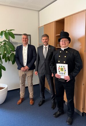 Bild vergr&ouml;&szlig;ern: Bezirksschornsteinfeger 109