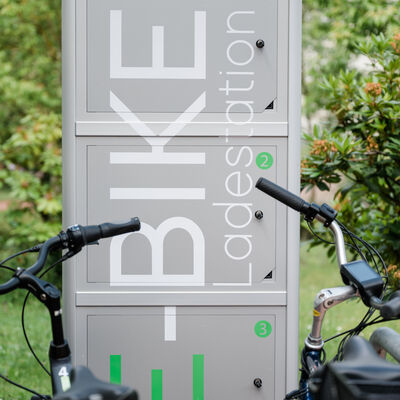 Bild vergrößern: E-Bike-Ladestation